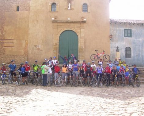 VILLA DE LEYVA GRUPO AFICHE